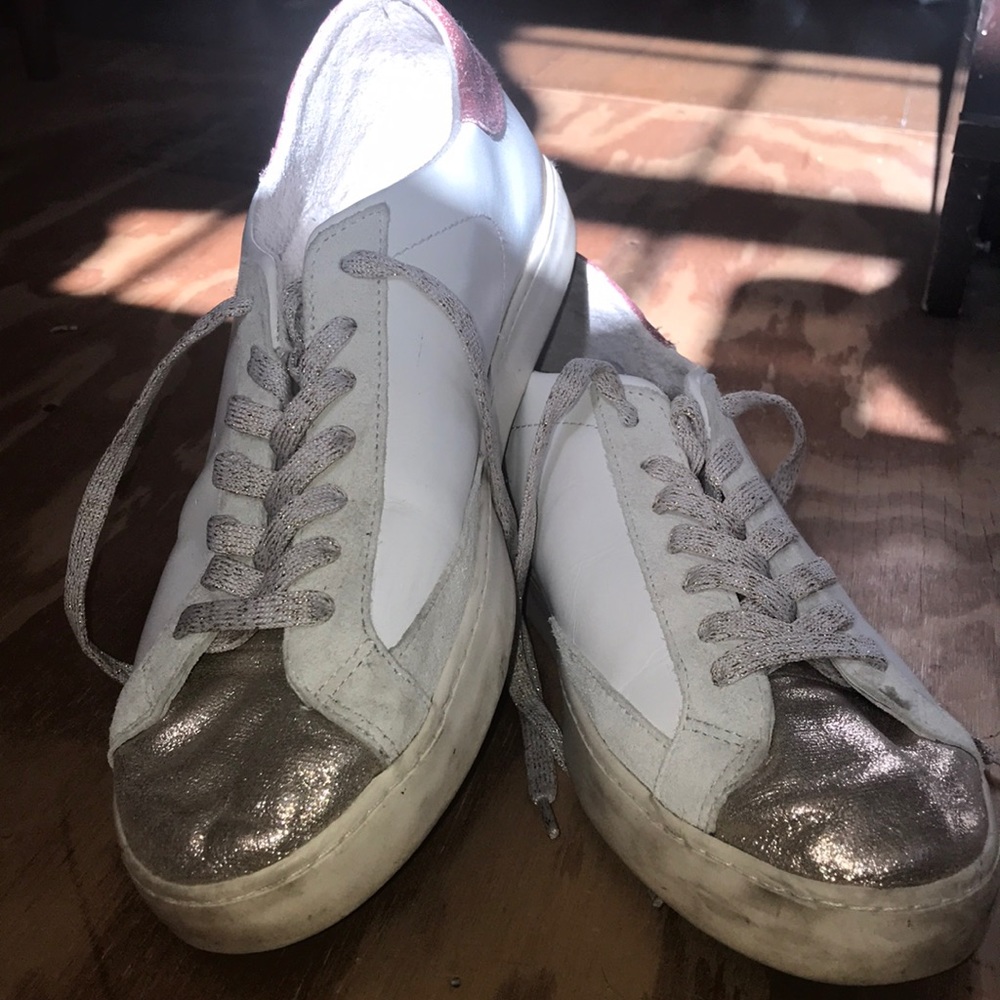 Cute and comfy walking shoes